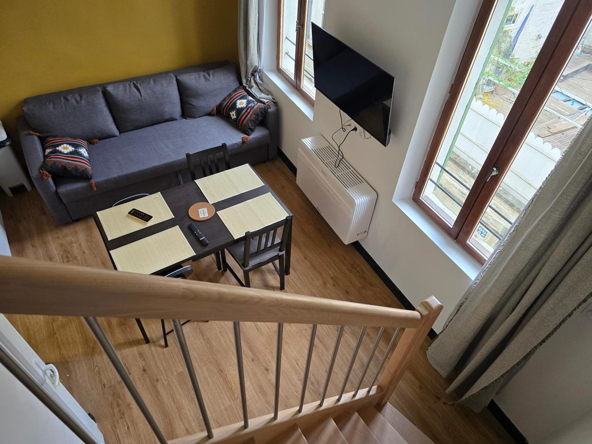 E2 - Elegant Neuf Intramuros Climatise Appartement